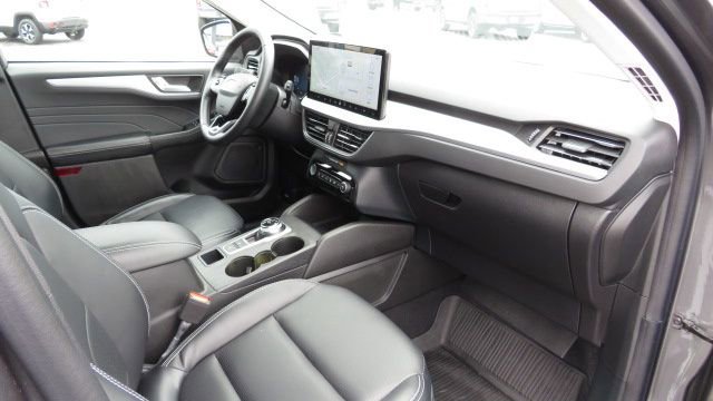 Used 2024 Ford Escape ST-Line Elite w/ Premium Technology Package image 16