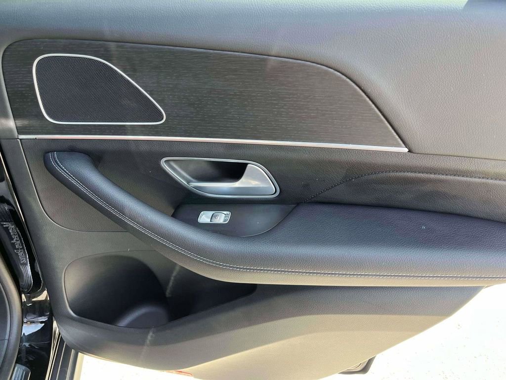 Used 2025 Mercedes-Benz GLE 350 4MATIC image 8