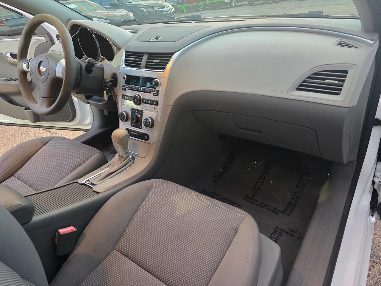 Used 2011 Chevrolet Malibu LS image 28