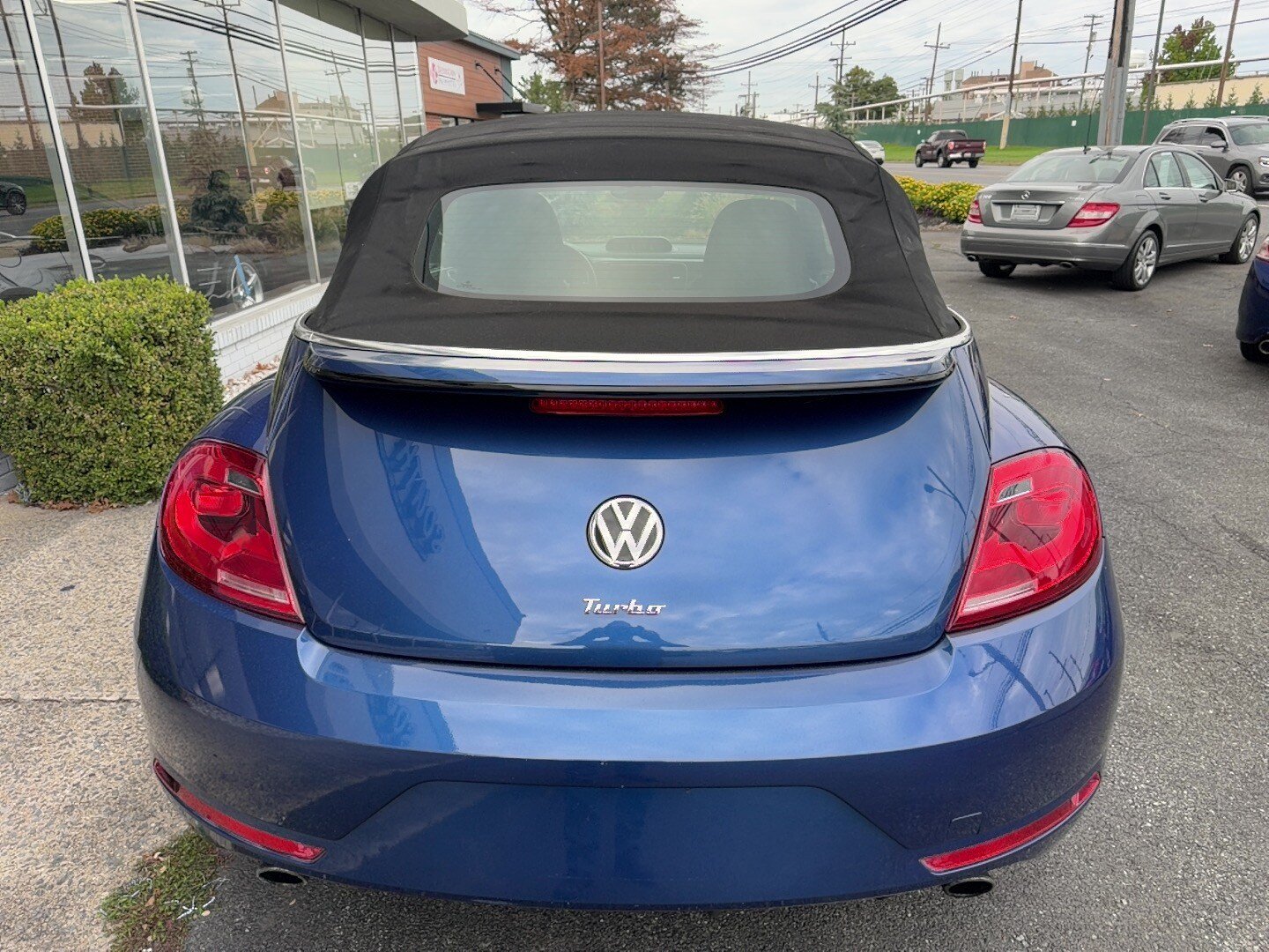 Used 2013 Volkswagen Beetle 2.0T FWD image 24