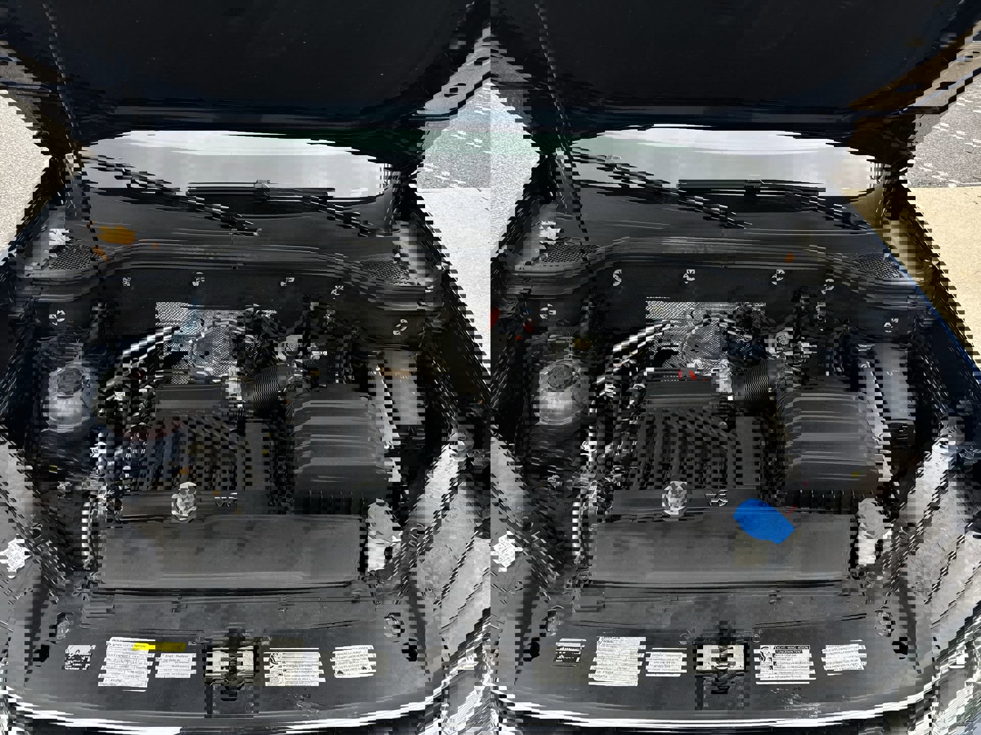 Used 2019 Volkswagen Atlas SEL R-Line image 30