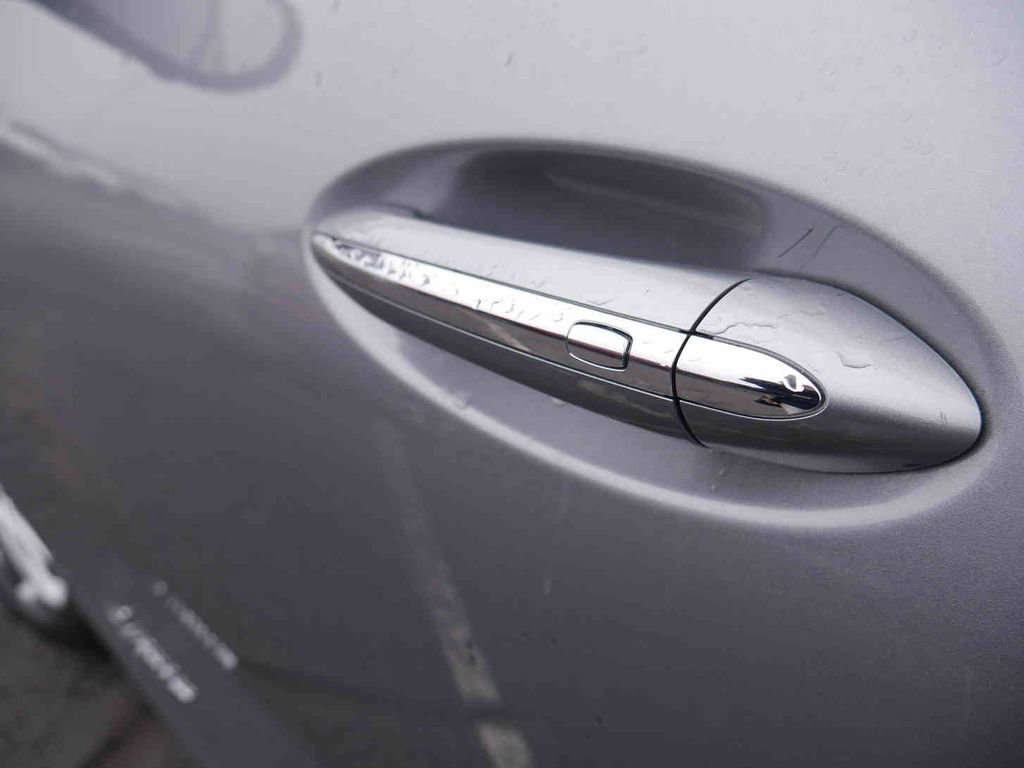 Used 2024 Buick Encore GX Avenir w/ Avenir Technology Package image 11