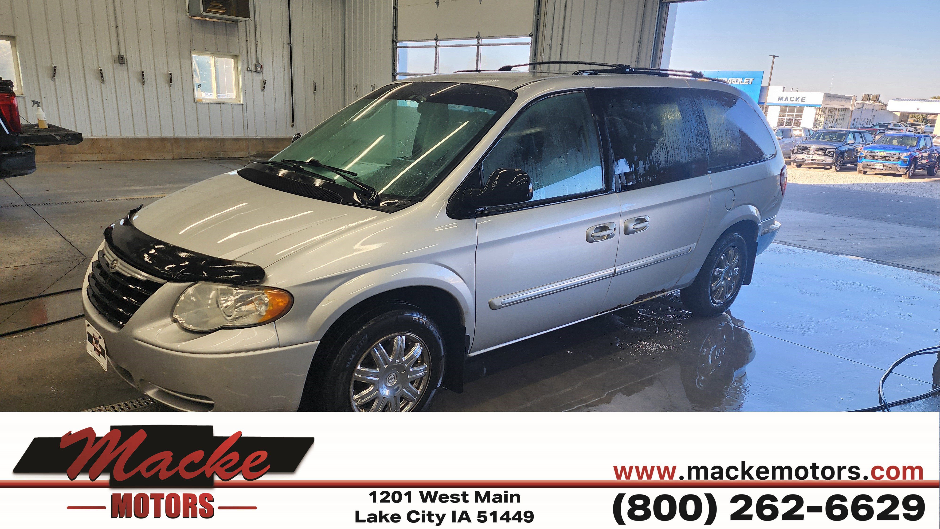 Used 2007 Chrysler Town & Country Touring w/ Trailer Tow Prep Group