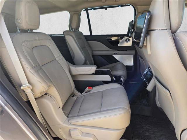 Used 2020 Lincoln Aviator Reserve w/ Equipment Group 202A image 23