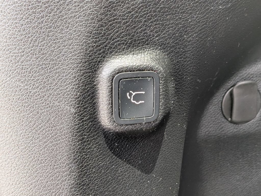 Certified 2019 Jeep Cherokee Limited AWD/4WD image 7