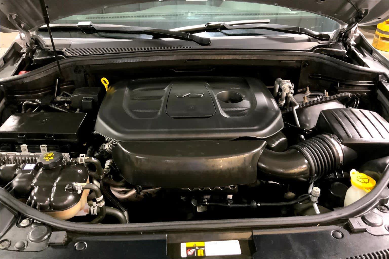 Used 2020 Jeep Grand Cherokee Altitude AWD/4WD image 32