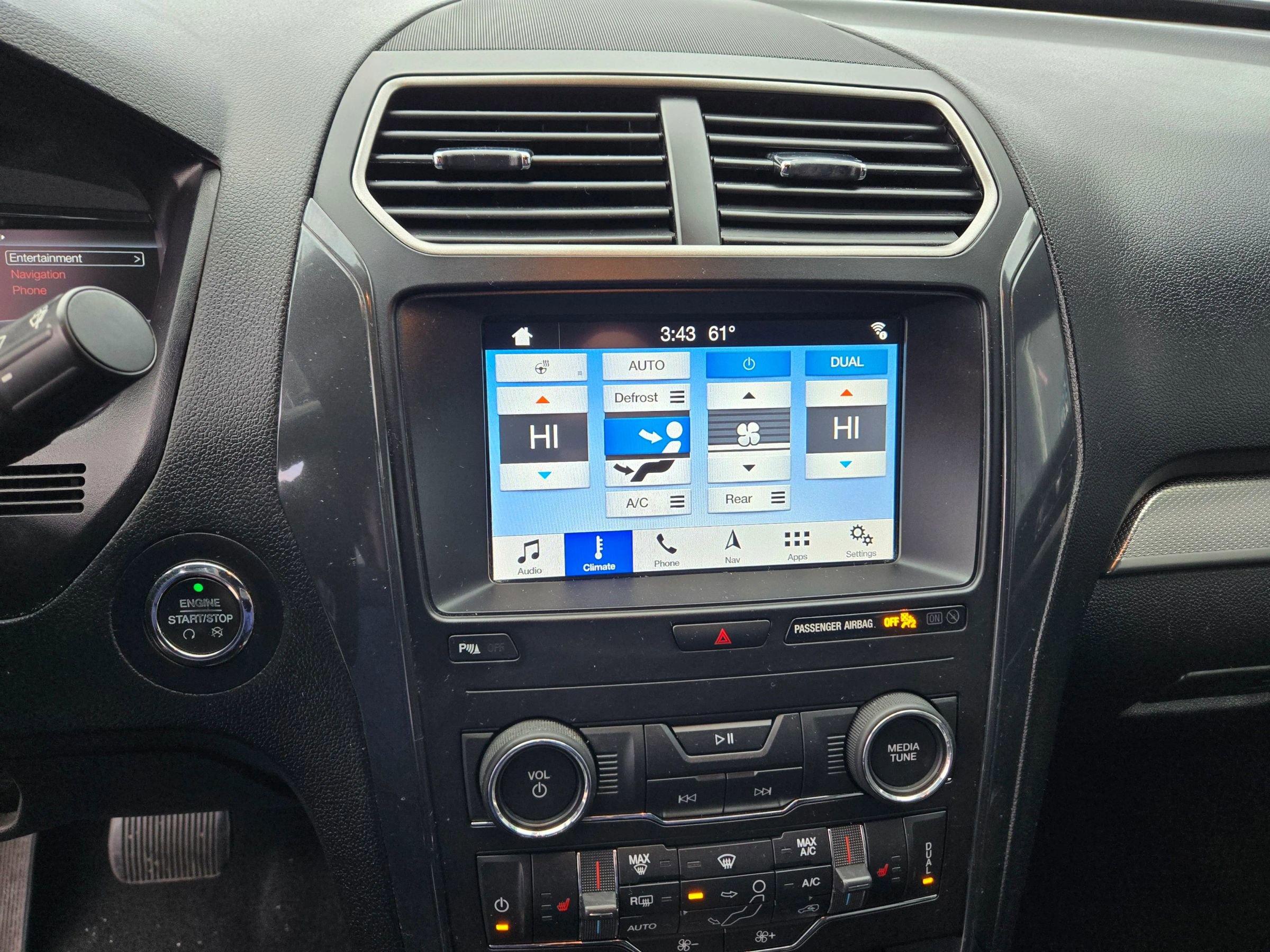 Used 2019 Ford Explorer XLT w/ Equipment Group 202A AWD/4WD image 42