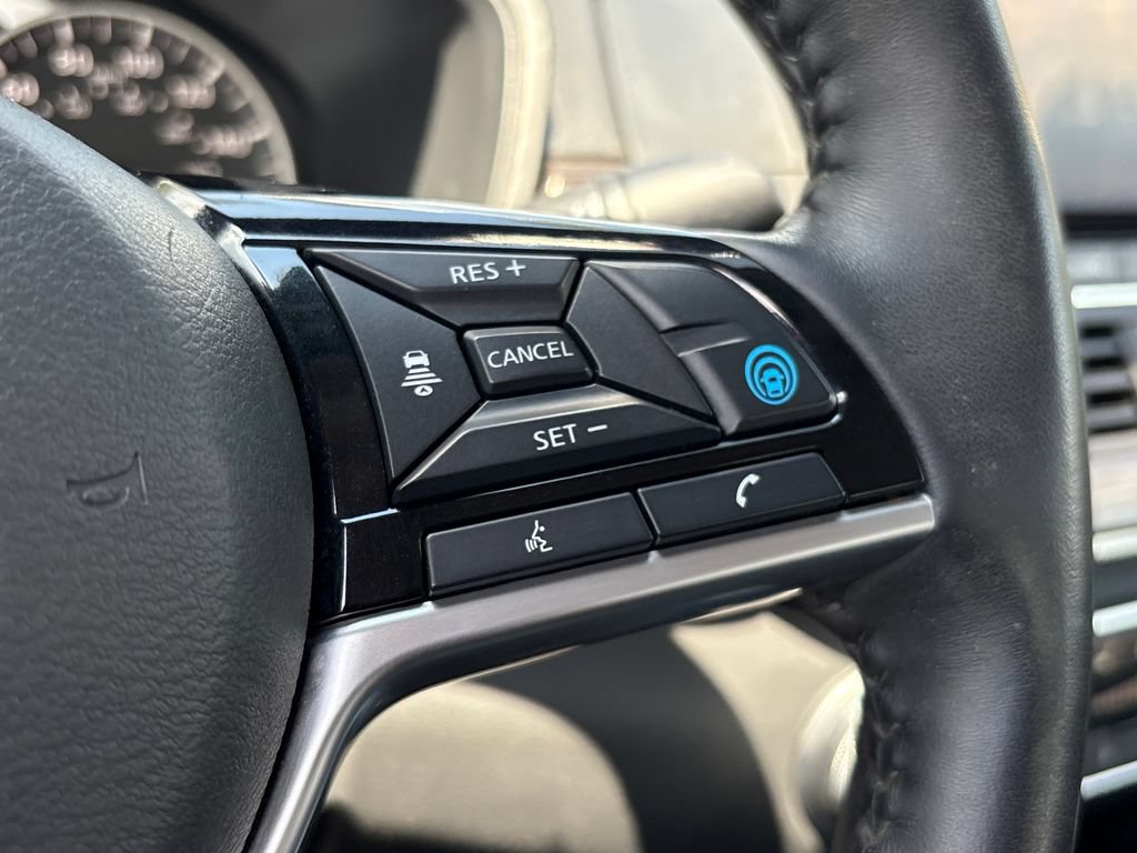 Used 2020 Nissan Altima 2.0 Platinum FWD image 13