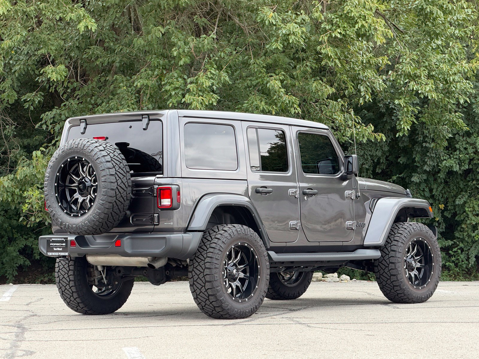 Used 2021 Jeep Wrangler Unlimited Sahara AWD/4WD image 2