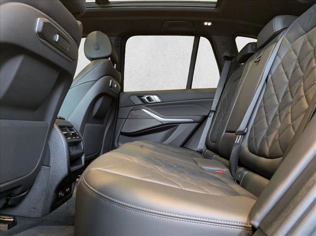 New 2026 BMW X5 xDrive50e image 17