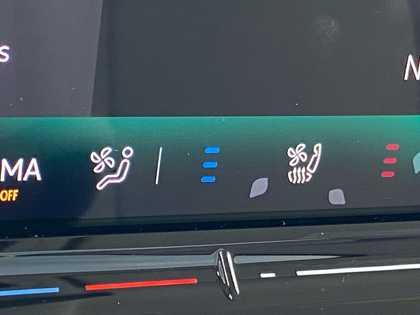 Used 2025 Volkswagen ID. Buzz 1st Edition AWD/4WD image 14