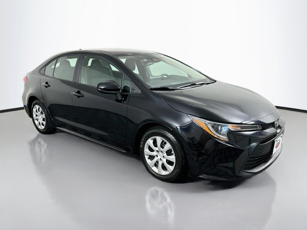 Certified 2024 Toyota Corolla LE FWD image 3