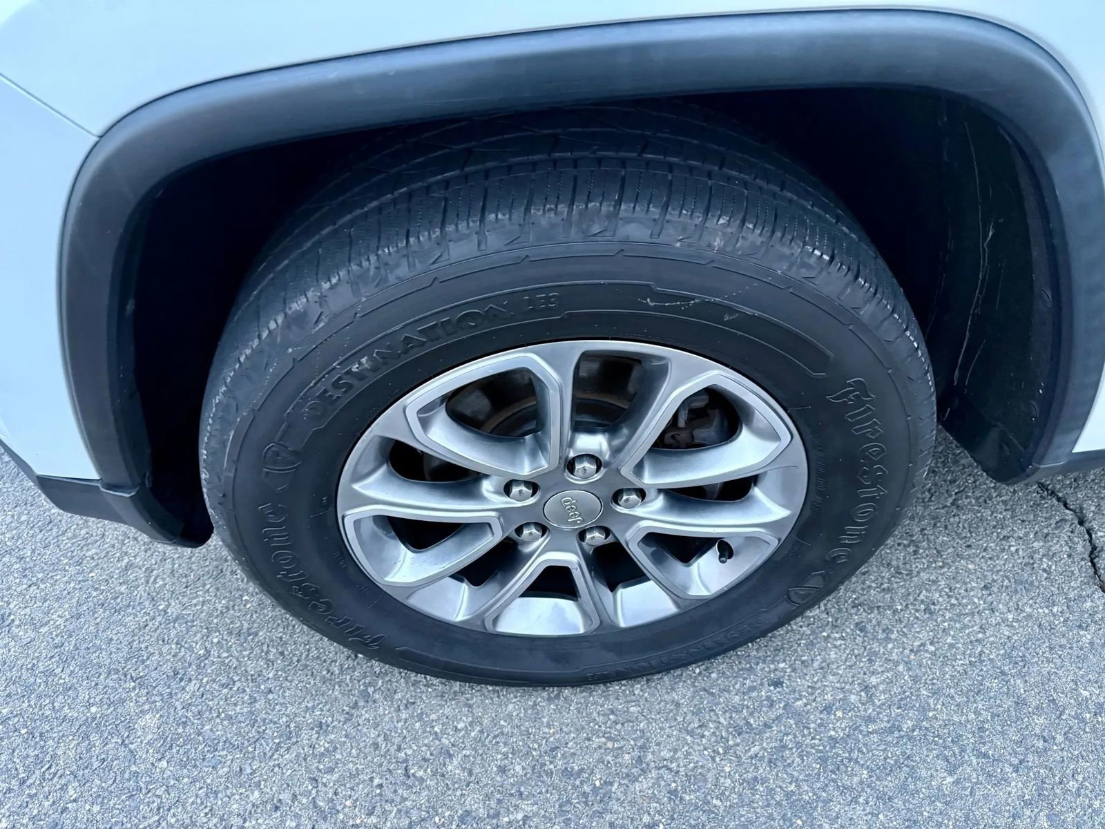 Used 2014 Jeep Grand Cherokee Limited image 19