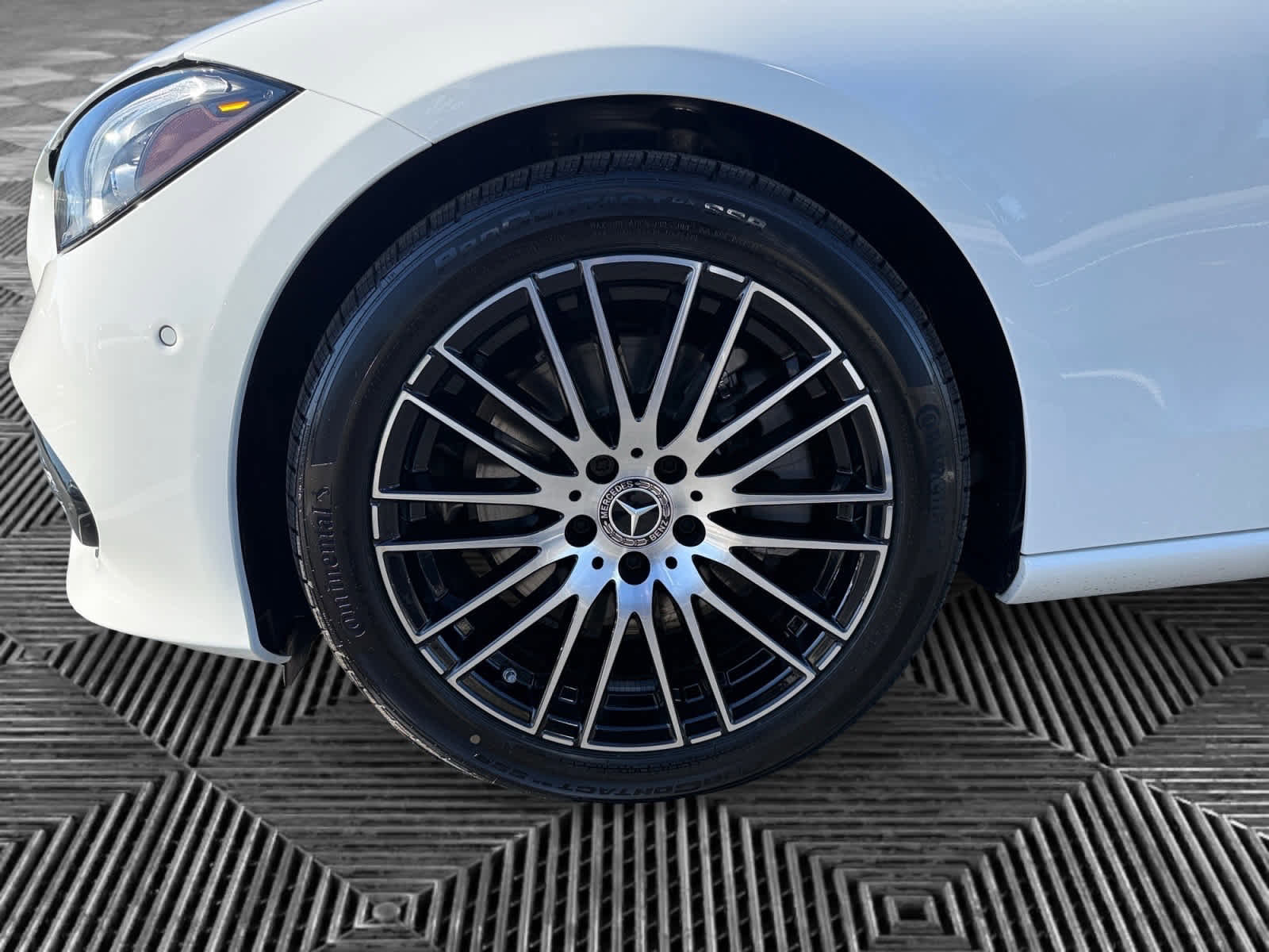 New 2026 Mercedes-Benz C 300 4MATIC Sedan image 9