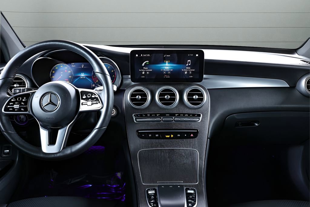 Used 2022 Mercedes-Benz GLC 300 4MATIC image 28