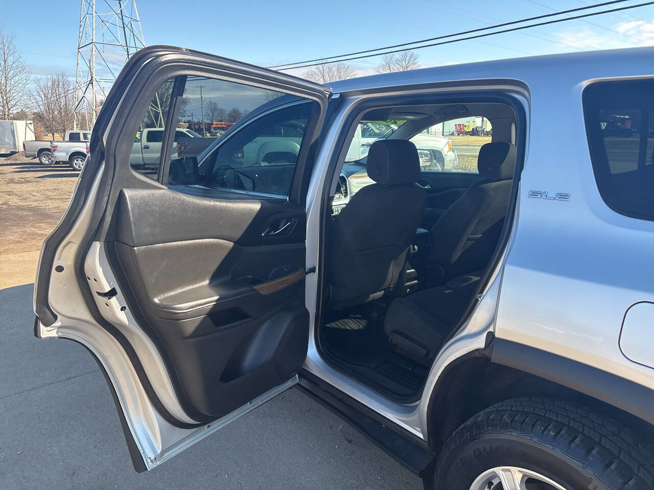 Used 2017 GMC Acadia SLE w/ LPO, Floor Liner Package image 12