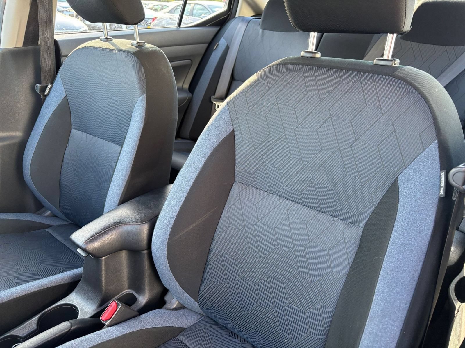 Used 2025 Nissan Versa SV FWD image 34