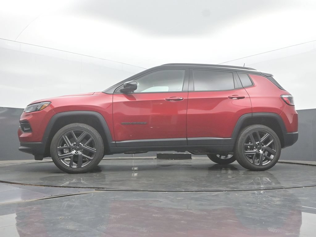 New 2026 Jeep Compass Limited w/ Sun, Sound & Navigation Group AWD/4WD image 45