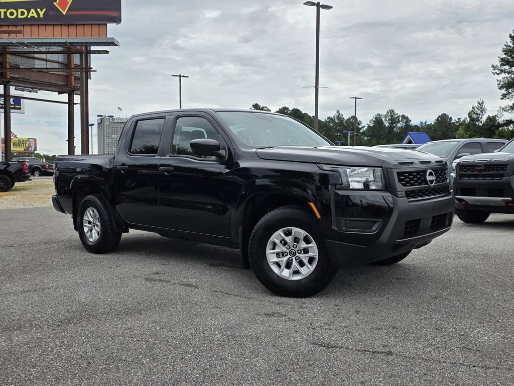 Used 2025 Nissan Frontier S RWD image 2