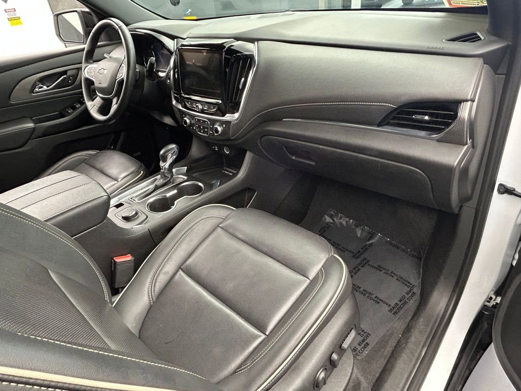 Used 2023 Chevrolet Traverse Premier w/ Redline Edition image 53