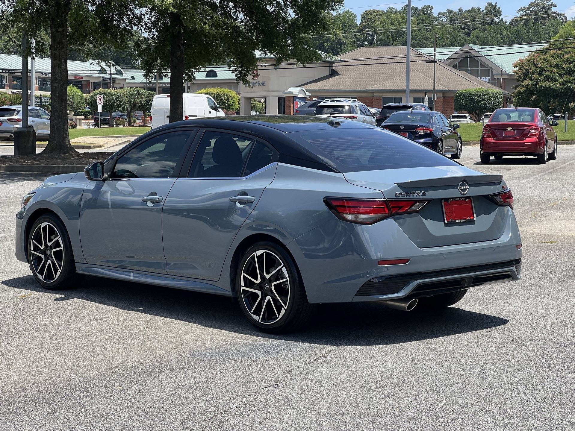 Used 2025 Nissan Sentra SR w/ SR Premium Package FWD image 23
