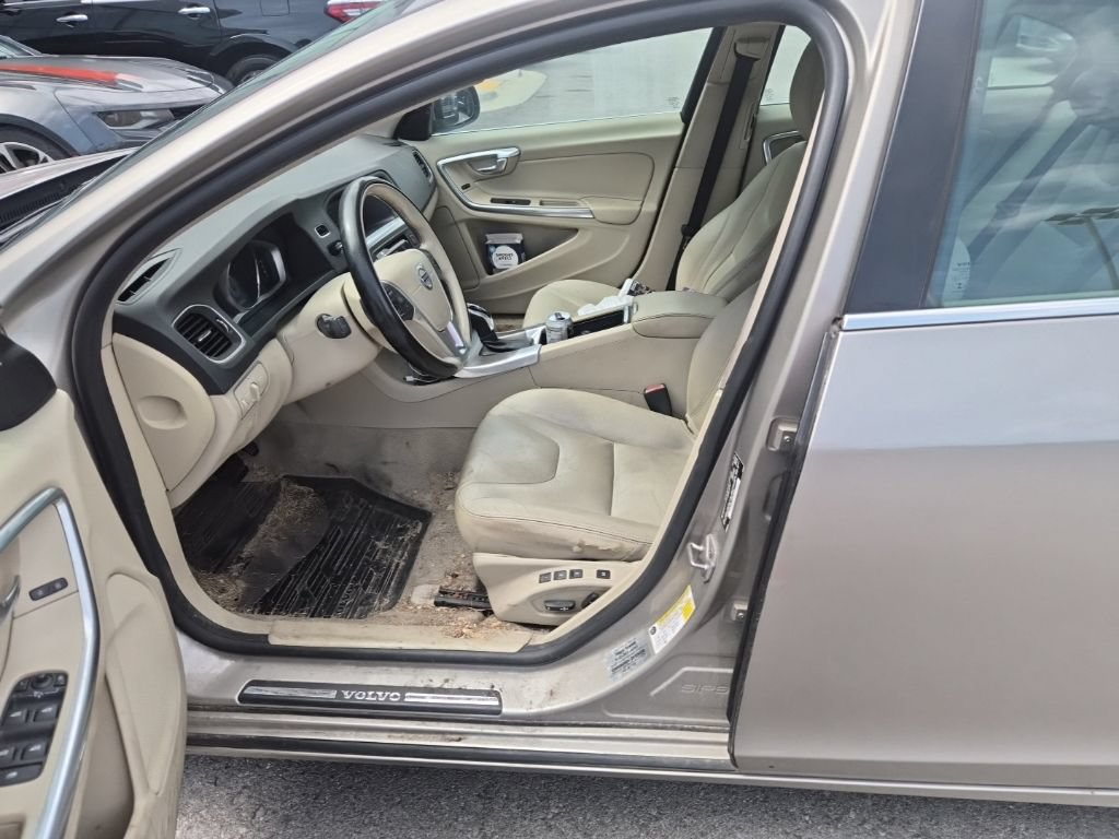 Used 2015 Volvo S60 T5 Premier w/ Convenience Package FWD image 9