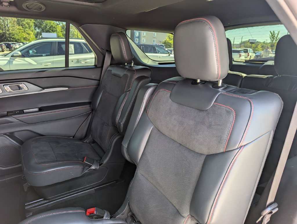 Used 2025 Ford Explorer ST w/ Sun And Sound Package AWD/4WD image 44