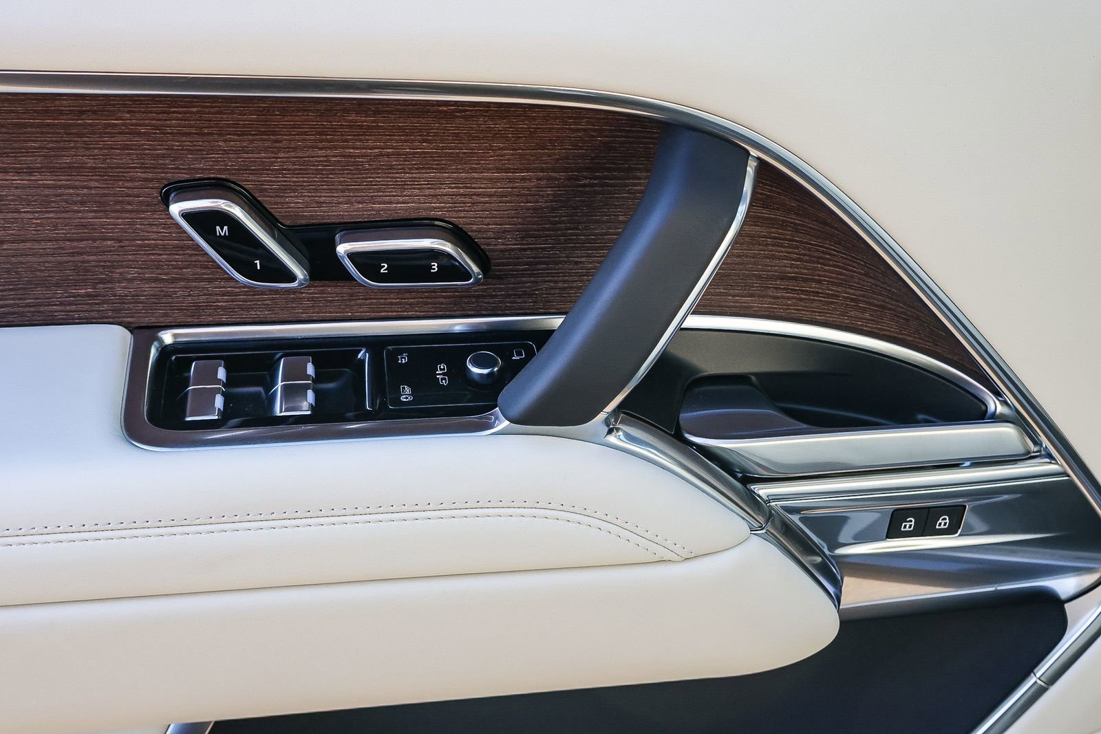 New 2026 Land Rover Range Rover SE image 31