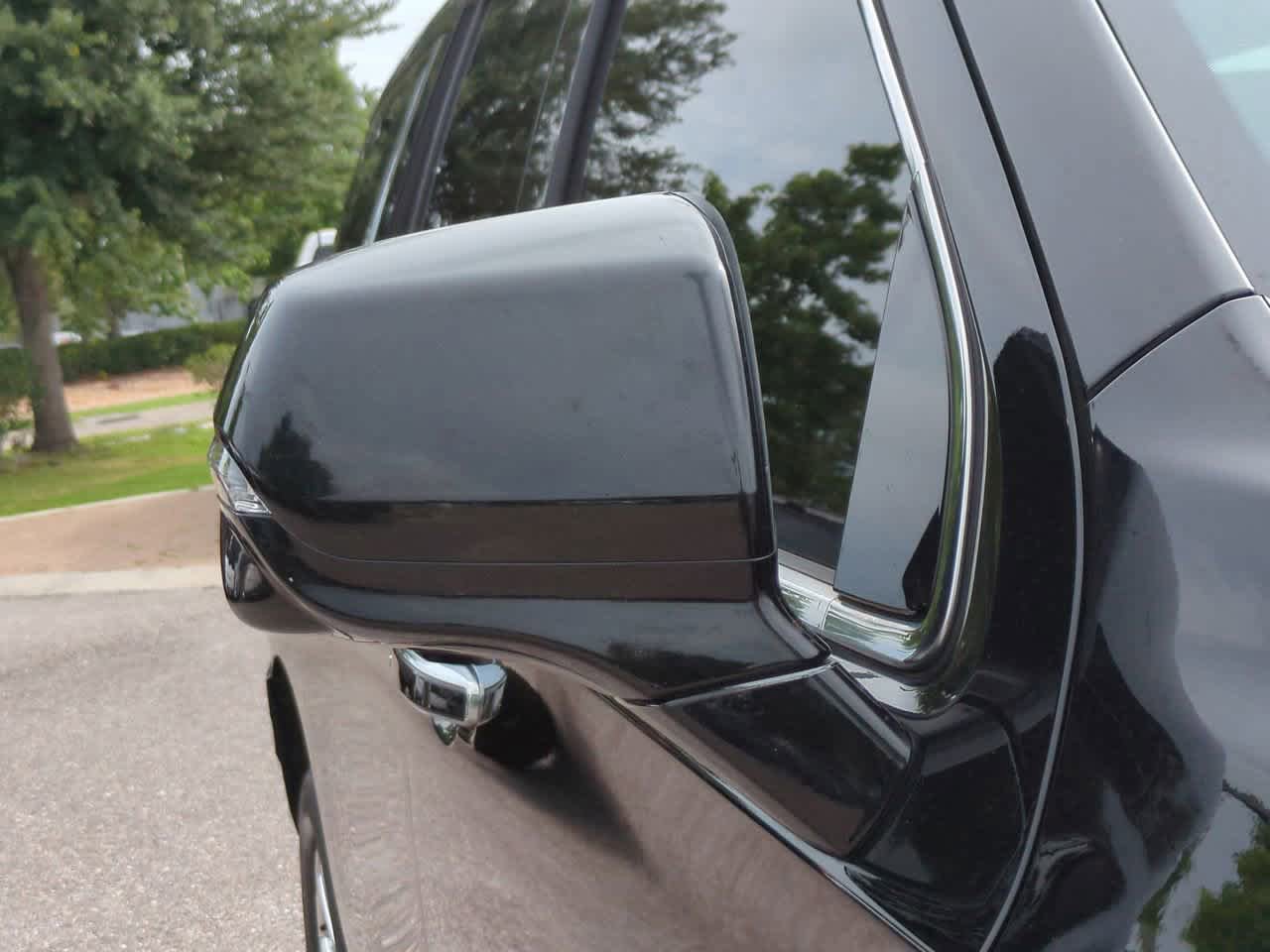 Used 2021 GMC Yukon SLT w/ SLT Premium Package AWD/4WD image 23