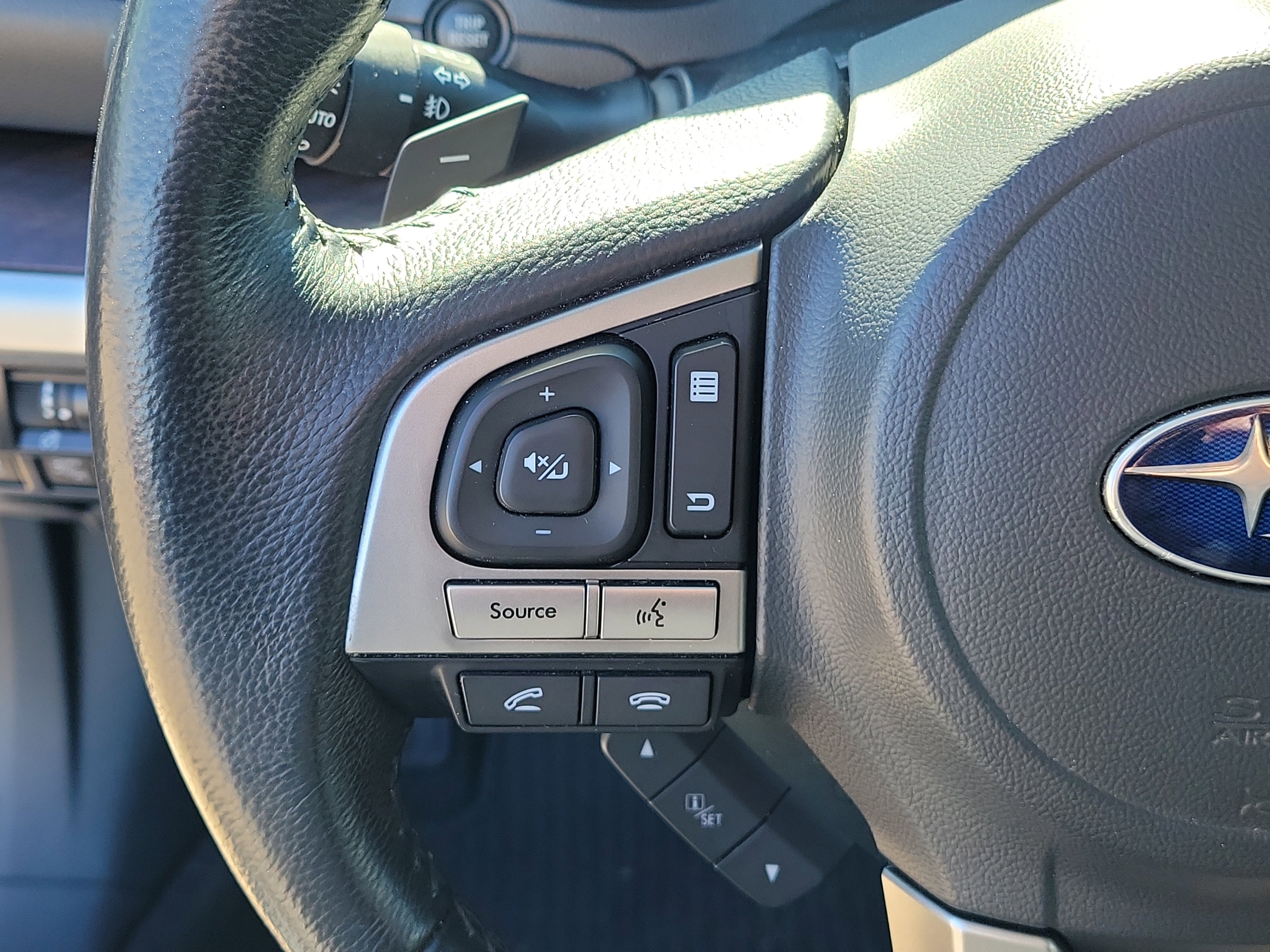 Used 2017 Subaru Outback 2.5i Limited w/ Popular Package #5 image 23