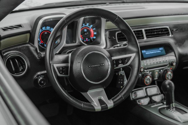 Used 2010 Chevrolet Camaro SS image 13