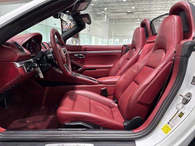 Used 2017 Porsche 718 Boxster RWD image 34