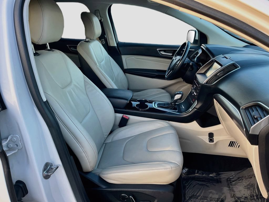 Used 2015 Ford Edge Titanium w/ Technology Package FWD image 28