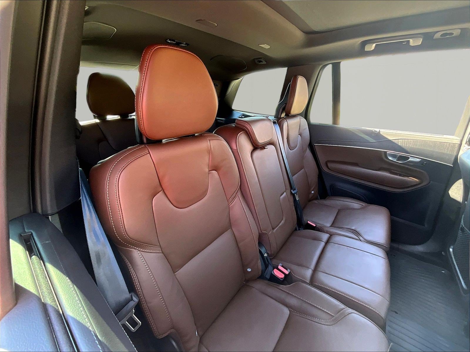 Used 2024 Volvo XC90 B6 Ultimate w/ Protection Package Premier AWD/4WD image 24
