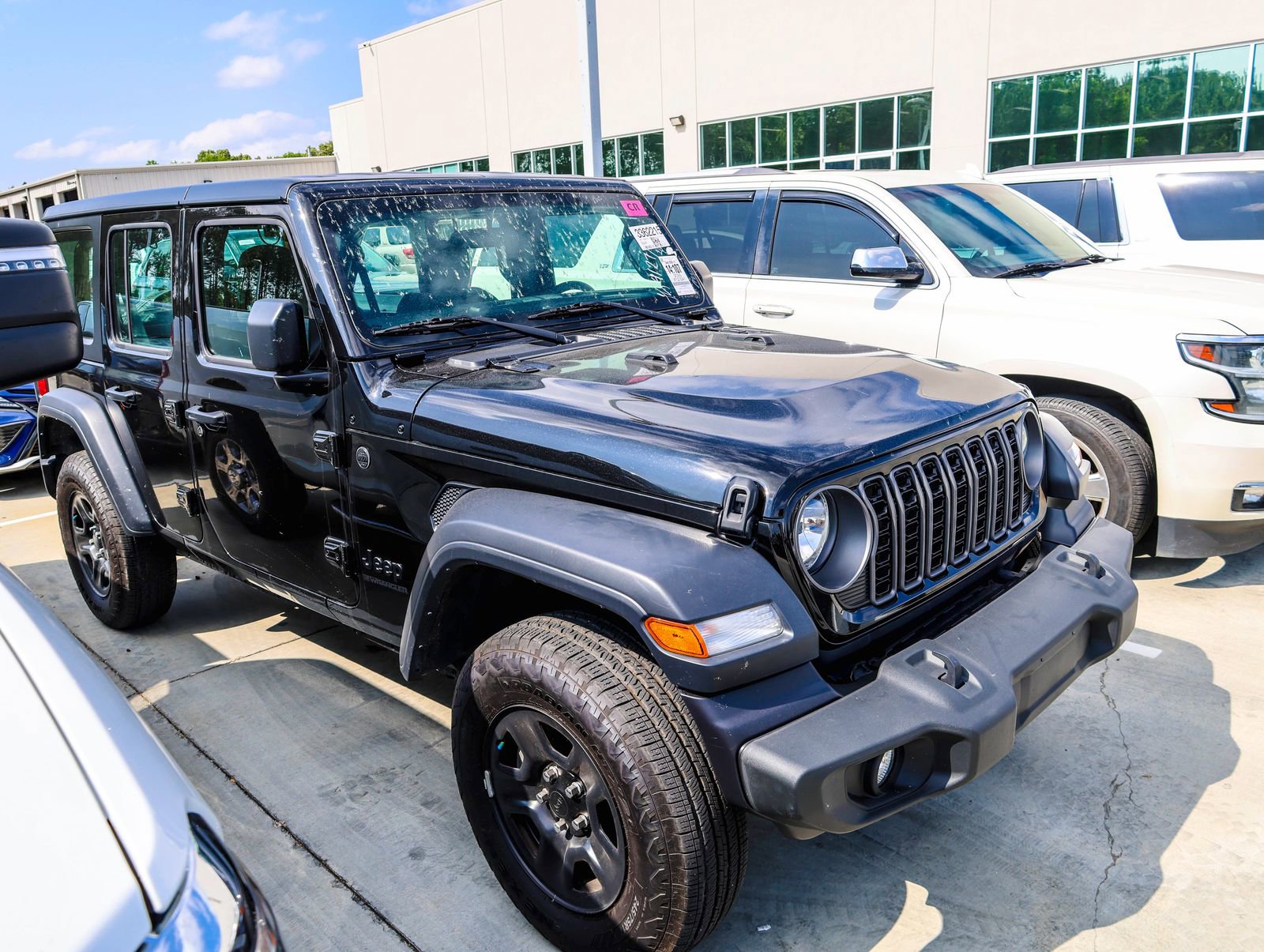 Used 2025 Jeep Wrangler Unlimited Sport AWD/4WD video 2