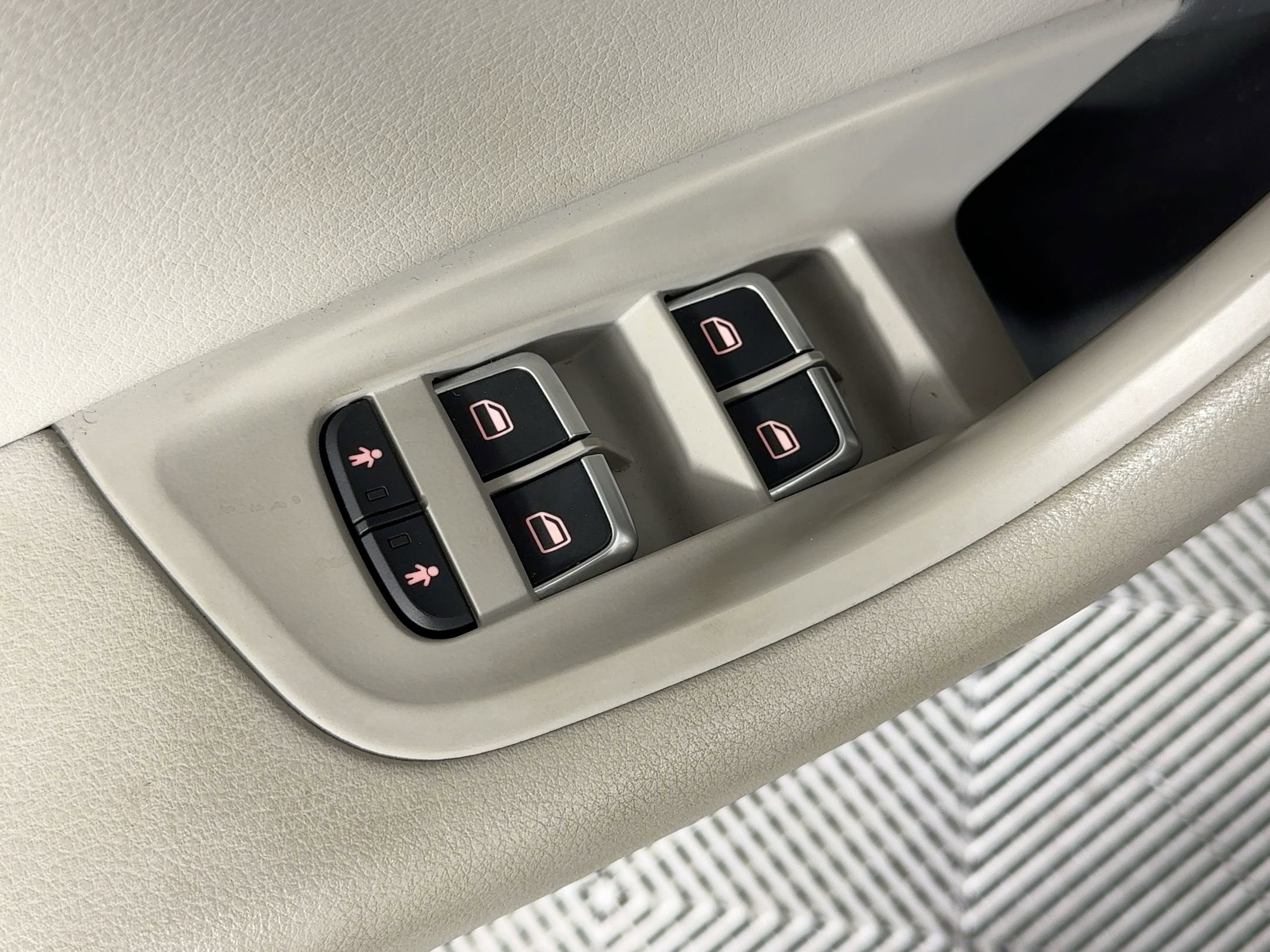 Used 2016 Audi A6 2.0T Premium Plus w/ Premium Plus Package image 13