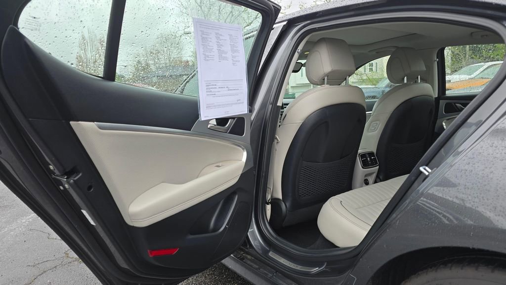 Used 2019 Genesis G70 2.0T Advanced w/ Elite Package image 15