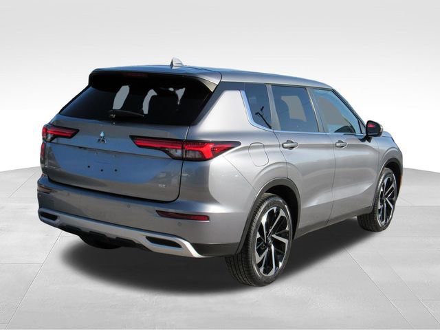 Used 2023 Mitsubishi Outlander SE FWD image 4