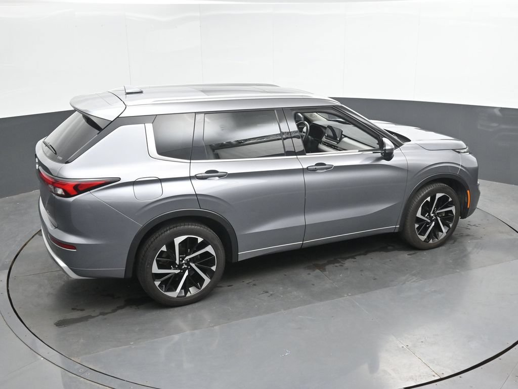Used 2023 Mitsubishi Outlander SEL AWD/4WD image 31