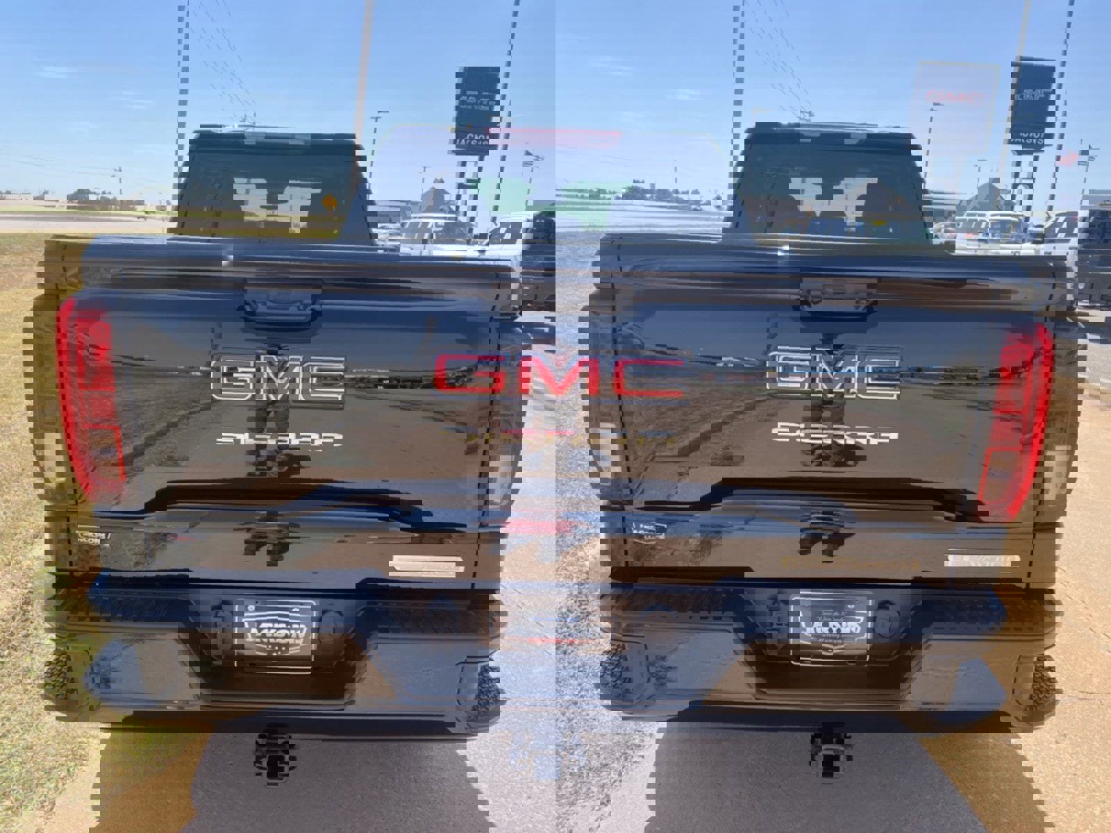 Used 2024 GMC Sierra 1500 Elevation image 4