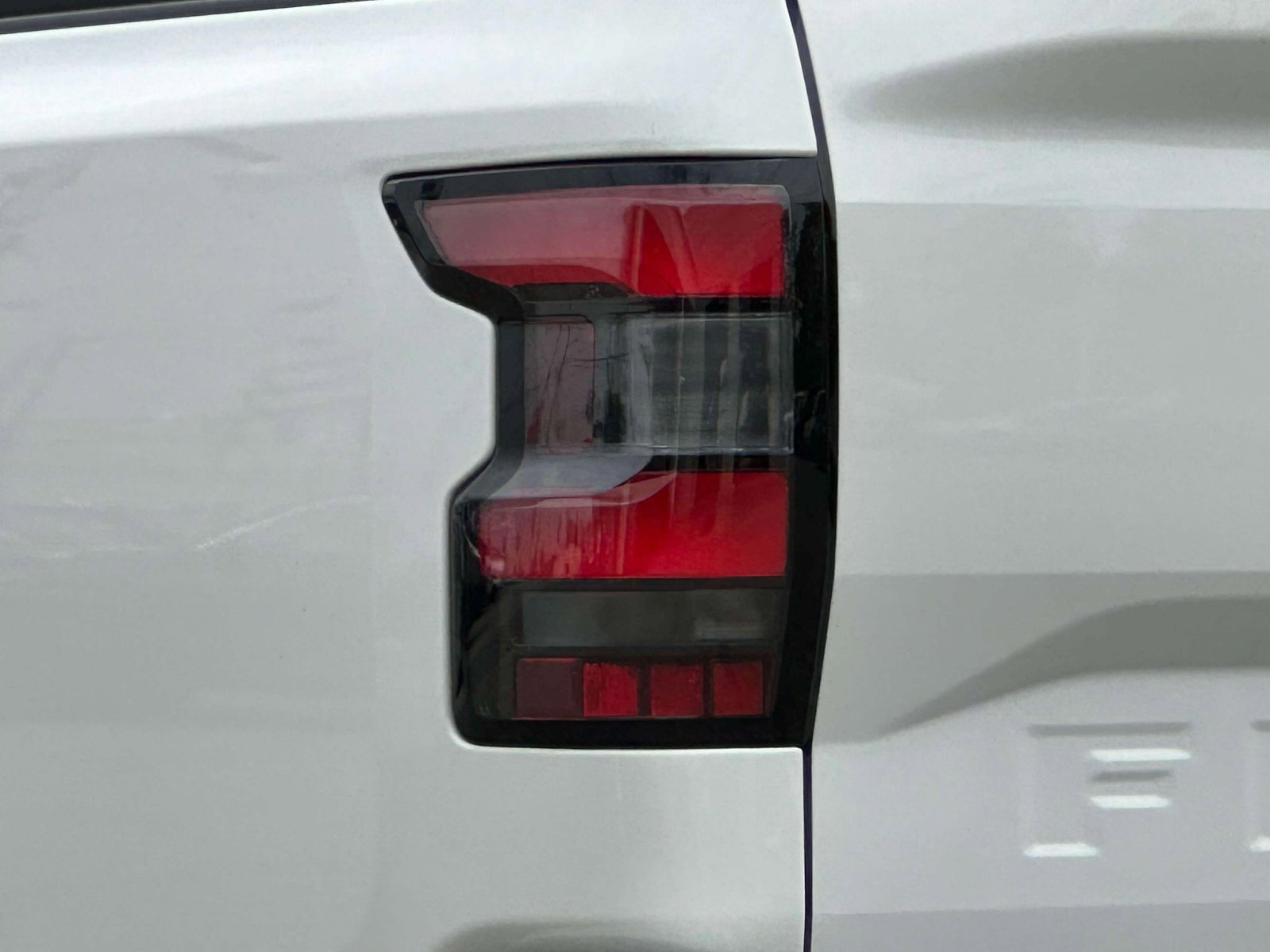 Used 2025 Nissan Frontier SV w/ SV Convenience Package image 9