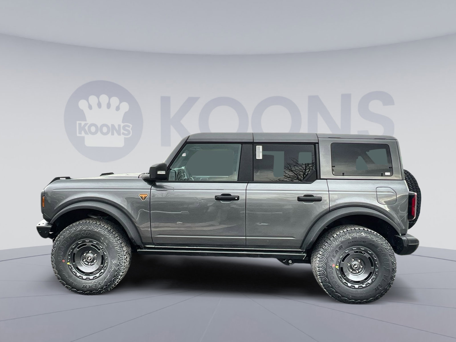 New 2025 Ford Bronco Badlands image 2