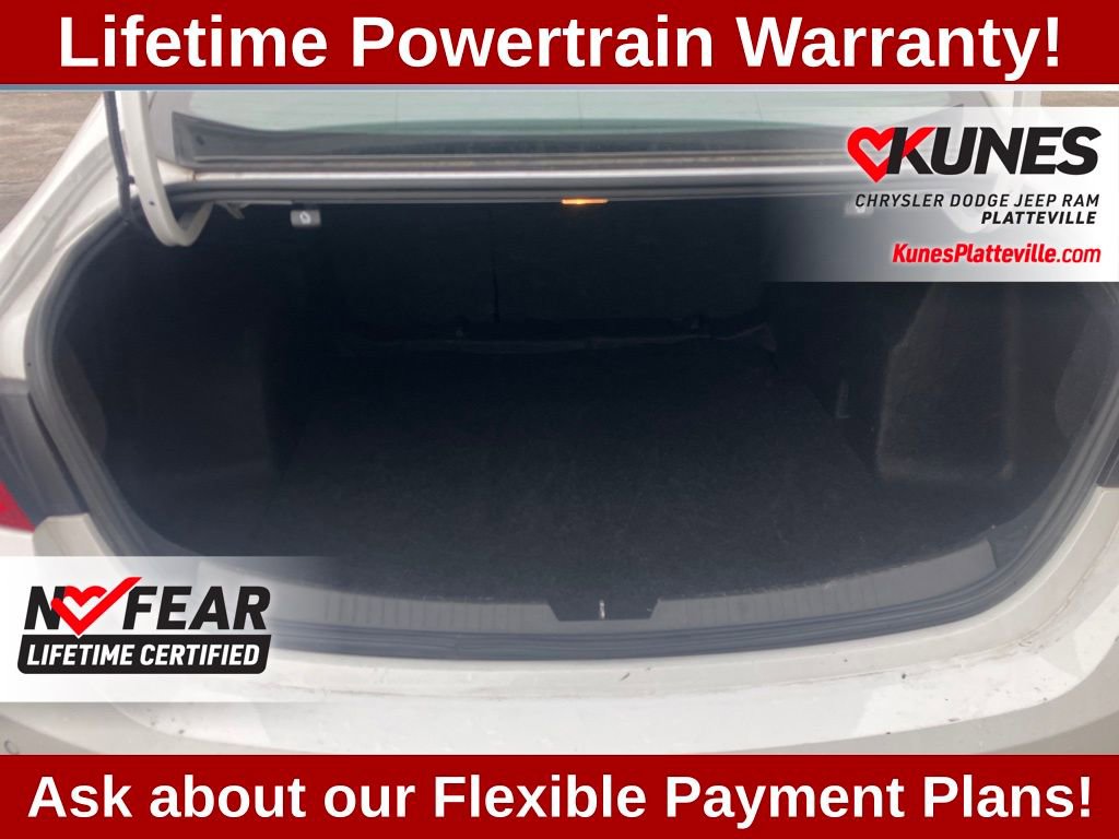 Used 2024 Chevrolet Malibu LT image 31