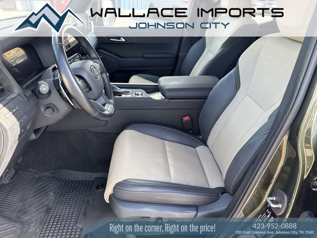 Used 2024 Lexus GX 550 AWD/4WD image 13