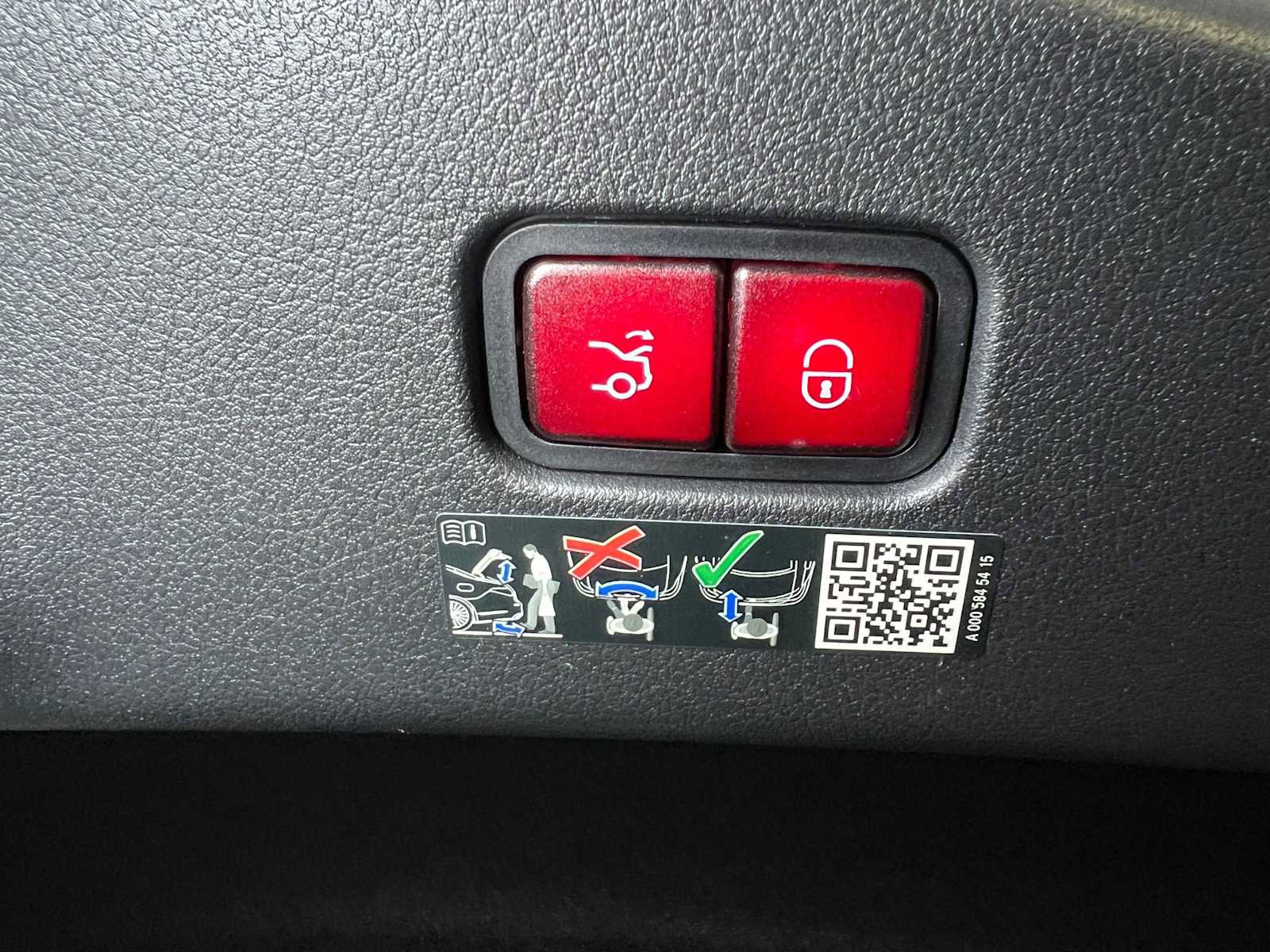 Used 2024 Mercedes-Benz CLE 53 AMG 4MATIC image 18