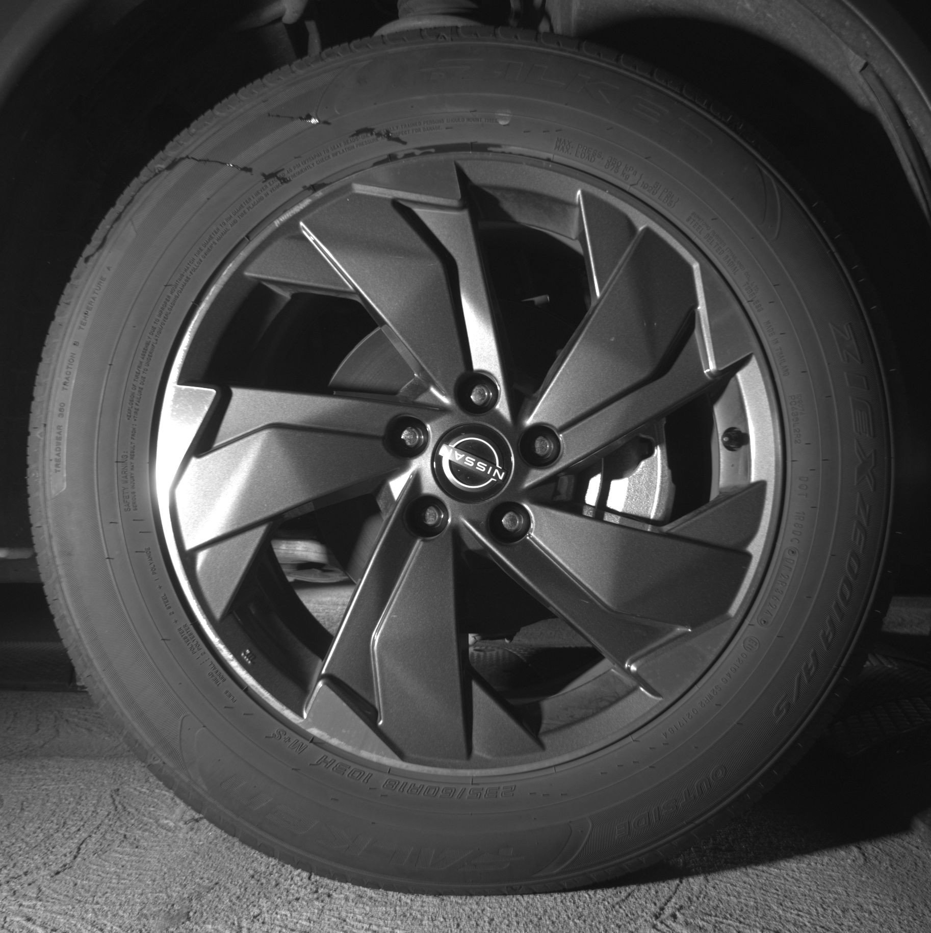 Used 2025 Nissan Rogue SV image 13