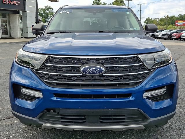 Used 2023 Ford Explorer XLT w/ Equipment Group 202A RWD image 2