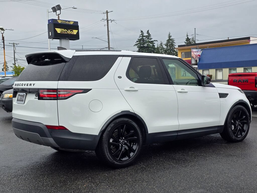 Used 2018 Land Rover Discovery HSE AWD/4WD image 6