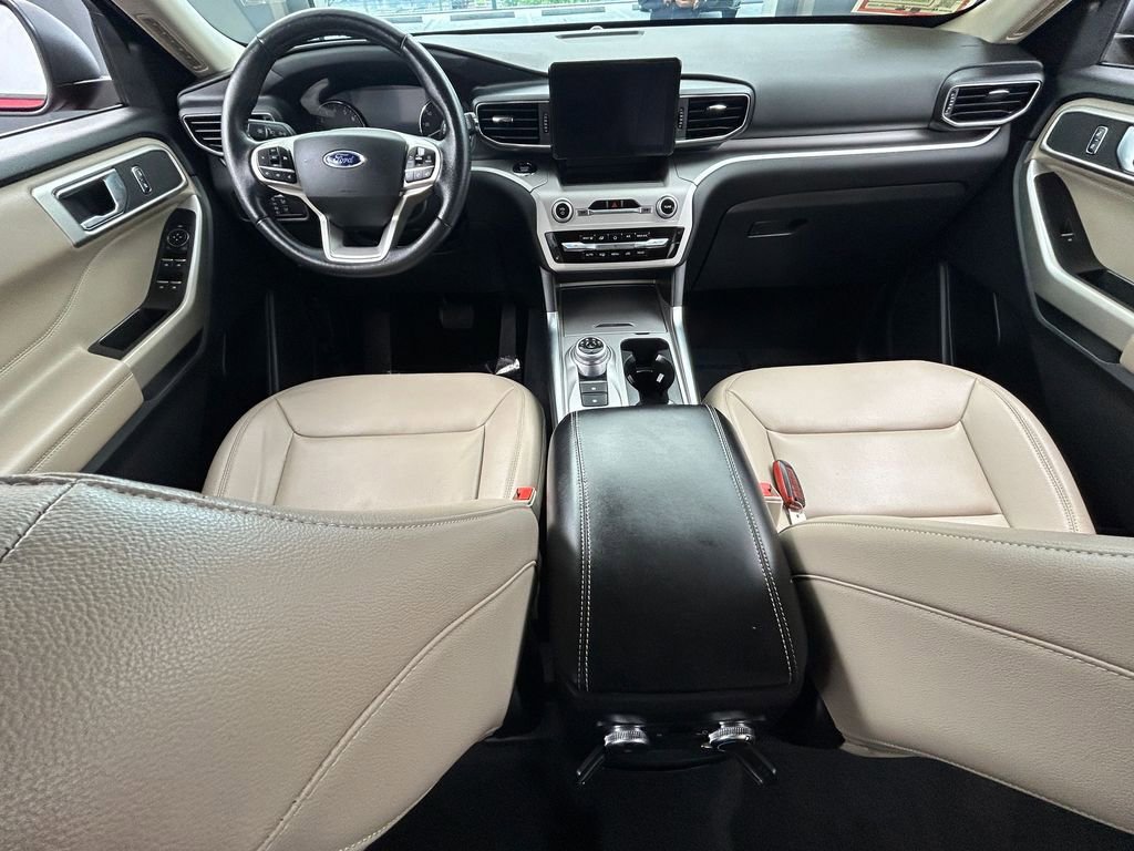 Used 2021 Ford Explorer XLT w/ Equipment Group 202A image 42