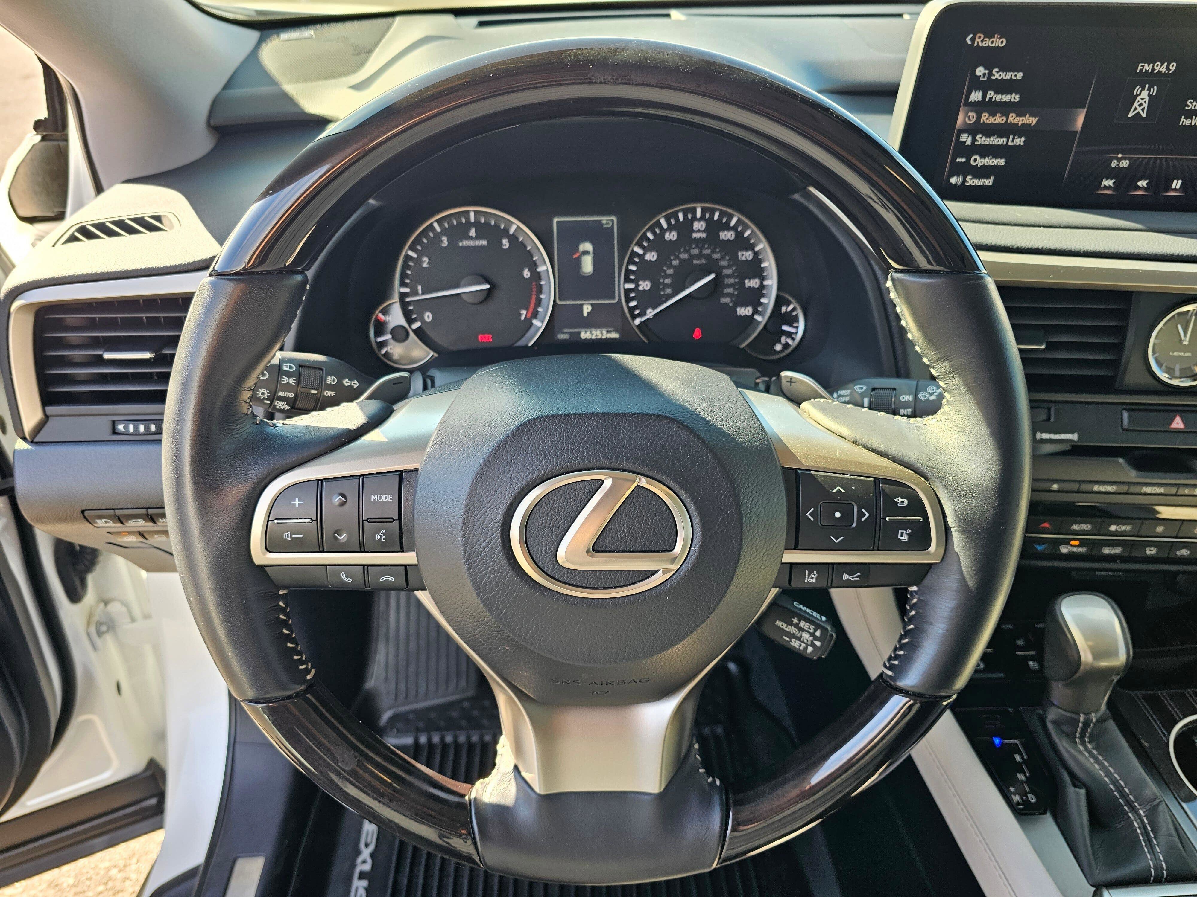 Used 2020 Lexus RX 350L Luxury w/ Accessory Package image 17